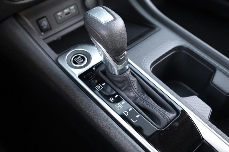 Nissan Sentra Vehicle Image 16