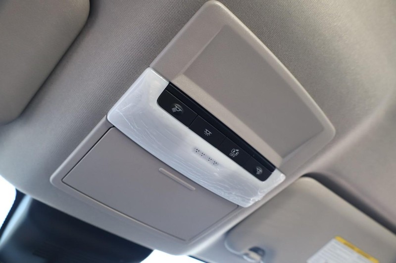 Nissan Sentra Vehicle Image 17