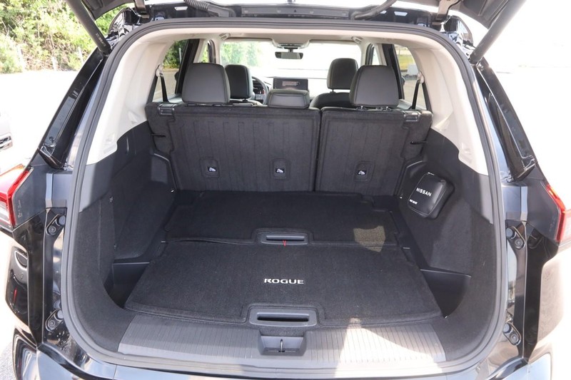 Nissan Rogue Vehicle Image 07