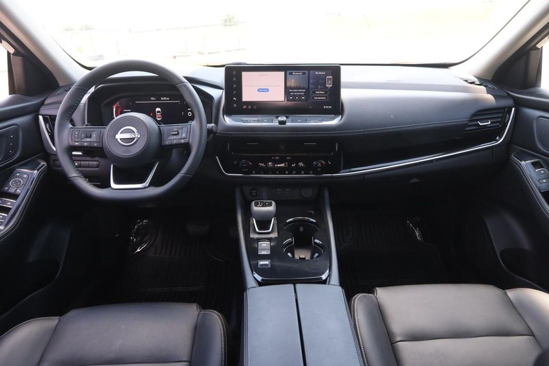 Nissan Rogue Vehicle Image 20