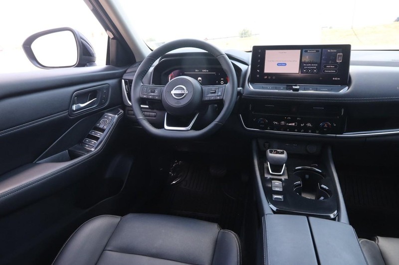 Nissan Rogue Vehicle Image 21