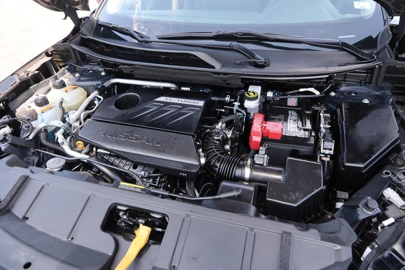 Nissan Rogue Vehicle Image 26
