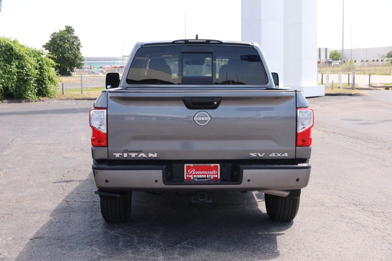 Nissan Titan Vehicle Image 07