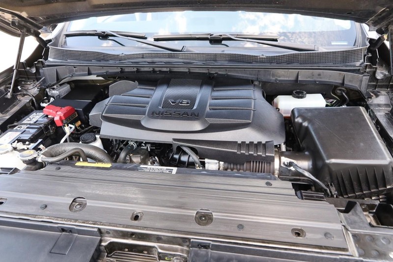 Nissan Titan Vehicle Image 28
