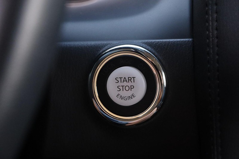 Nissan Armada Vehicle Image 17