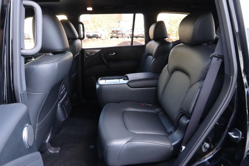 Nissan Armada Vehicle Image 11