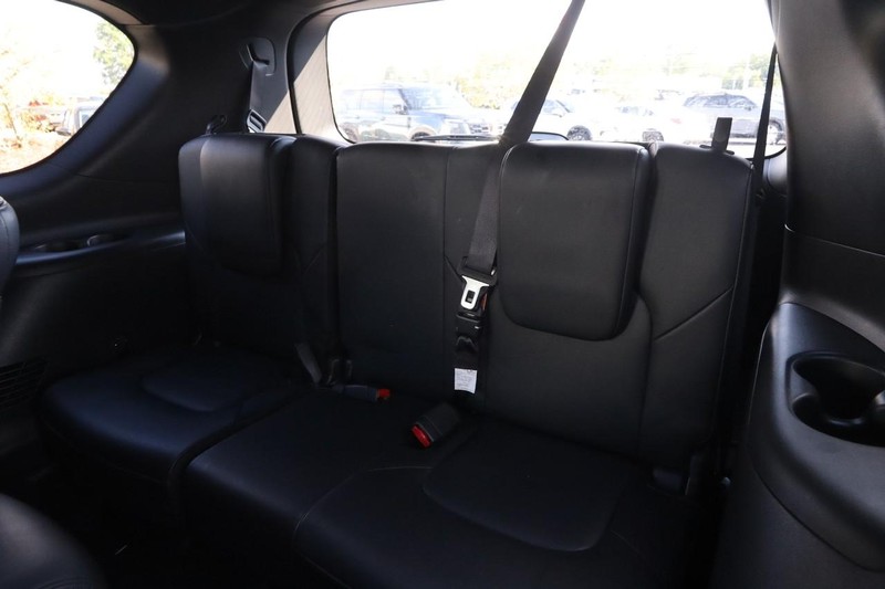 Nissan Armada Vehicle Image 12