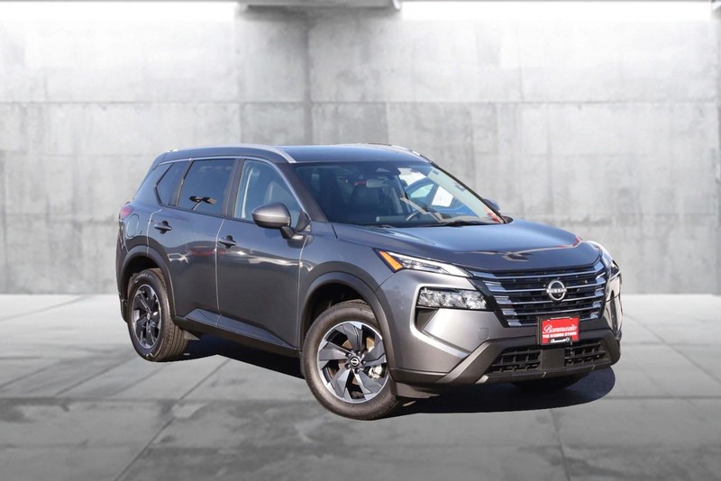 Nissan Rogue Vehicle Image 02