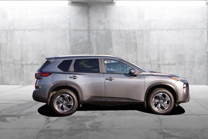 Nissan Rogue Vehicle Image 05