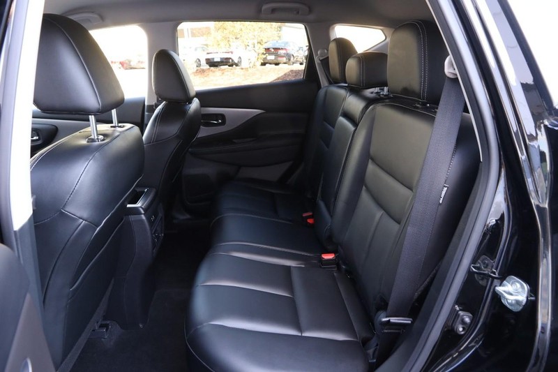 Nissan Murano Vehicle Image 09