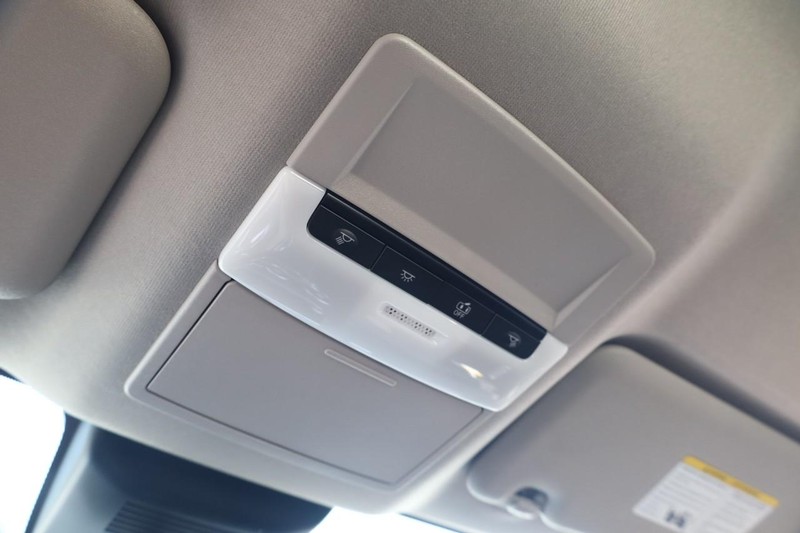 Nissan Sentra Vehicle Image 17