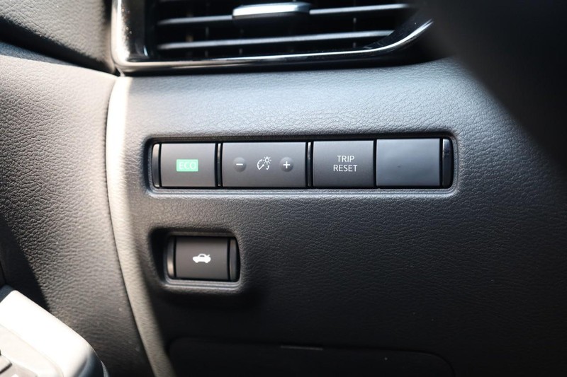 Nissan Sentra Vehicle Image 20