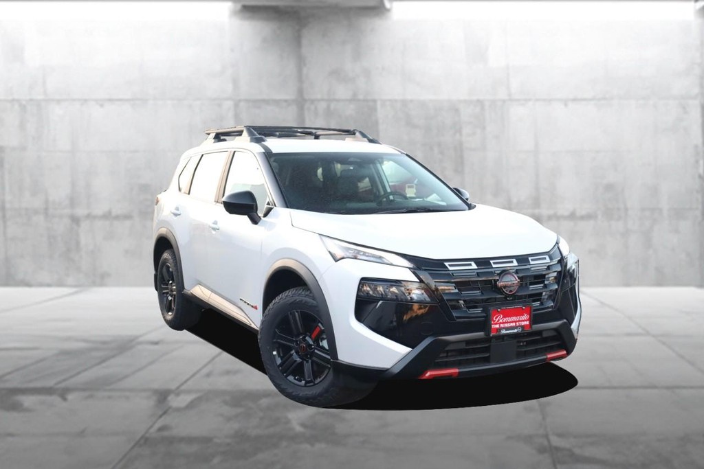 Nissan Rogue Vehicle Image 02