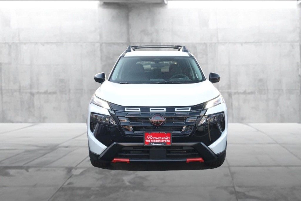 Nissan Rogue Vehicle Image 04