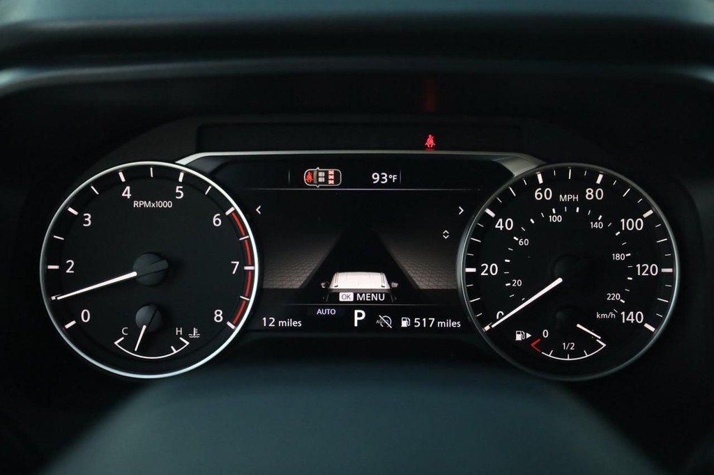 Nissan Rogue Vehicle Image 10