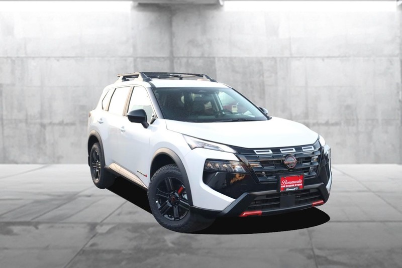 Nissan Rogue Vehicle Image 02