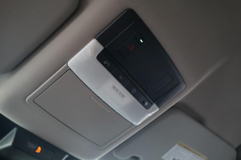 Nissan Rogue Vehicle Image 16
