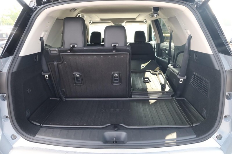 Nissan Pathfinder Vehicle Image 07