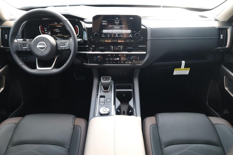 Nissan Pathfinder Vehicle Image 26