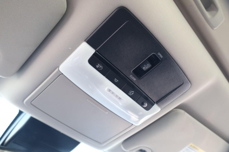 Nissan Altima Vehicle Image 17