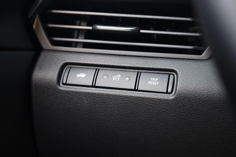 Nissan Altima Vehicle Image 19