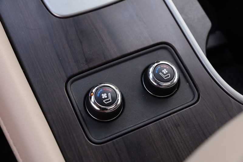 Nissan Murano Vehicle Image 19
