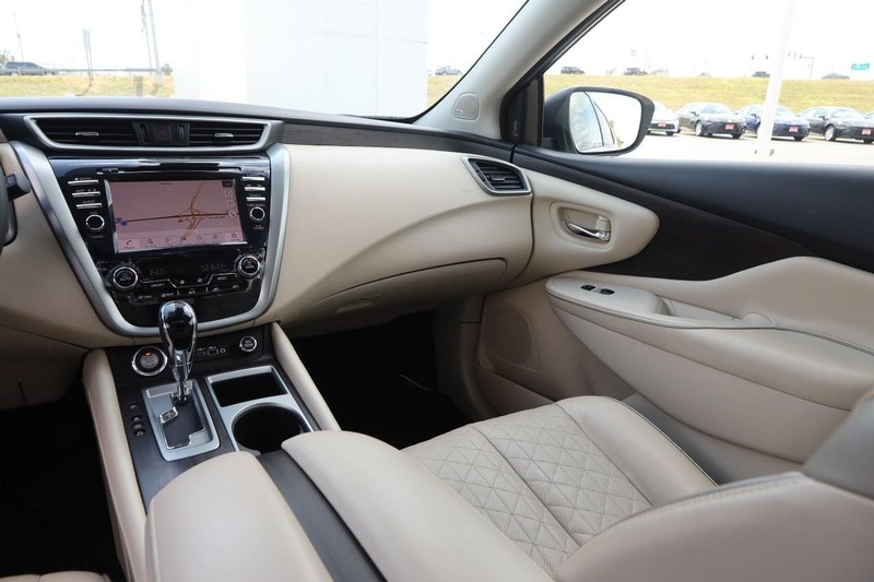 Nissan Murano Vehicle Image 25