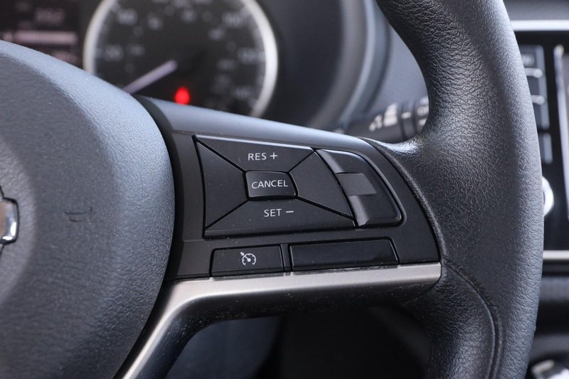 Nissan Kicks Vehicle Image 12