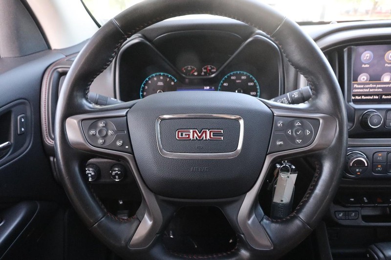 GMC Canyon Vehicle Image 09