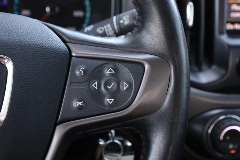 GMC Canyon Vehicle Image 11