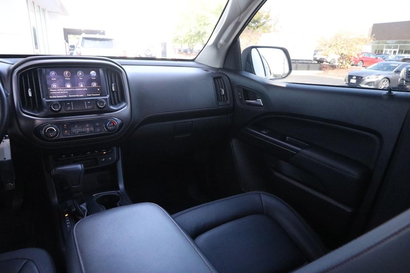GMC Canyon Vehicle Image 23