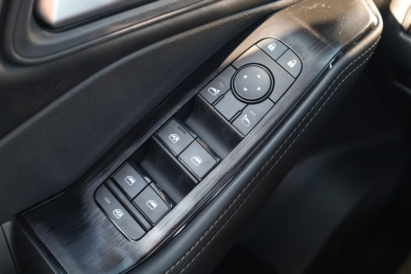 Nissan Rogue Vehicle Image 17