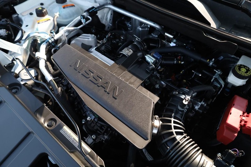 Nissan Rogue Vehicle Image 25