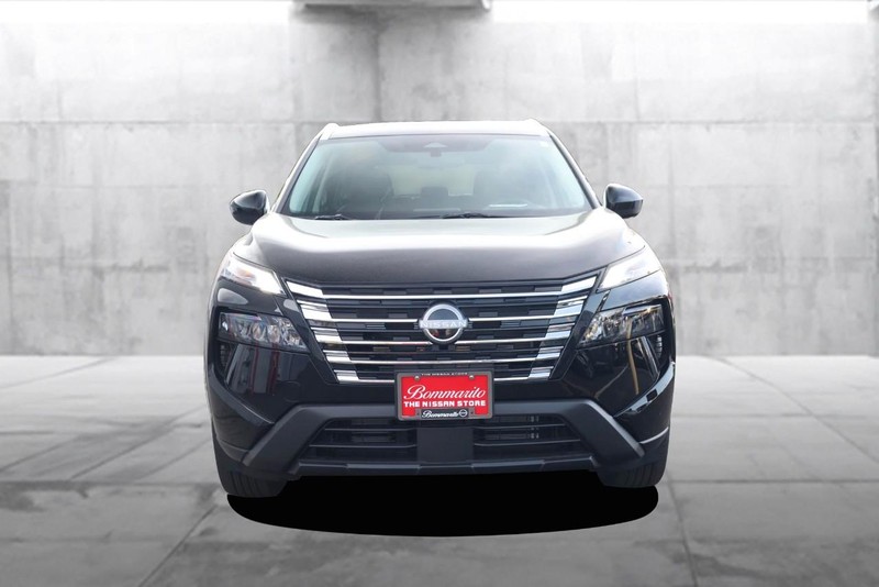 Nissan Rogue Vehicle Image 04