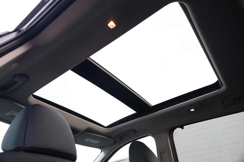 Nissan Rogue Vehicle Image 08