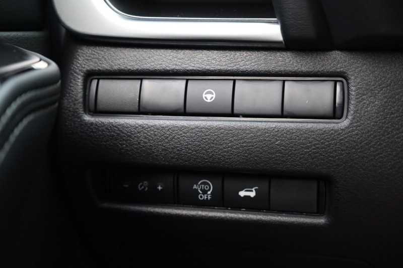Nissan Rogue Vehicle Image 20