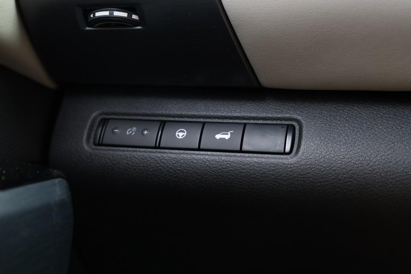 Nissan Pathfinder Vehicle Image 21