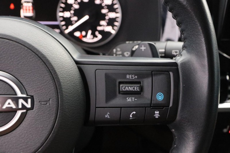 Nissan Pathfinder Vehicle Image 14