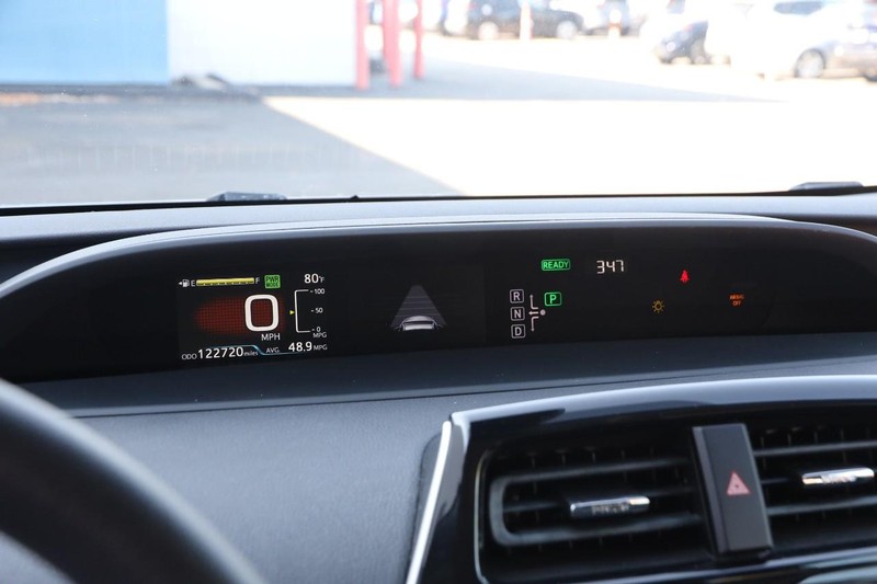 Toyota Prius Vehicle Image 13