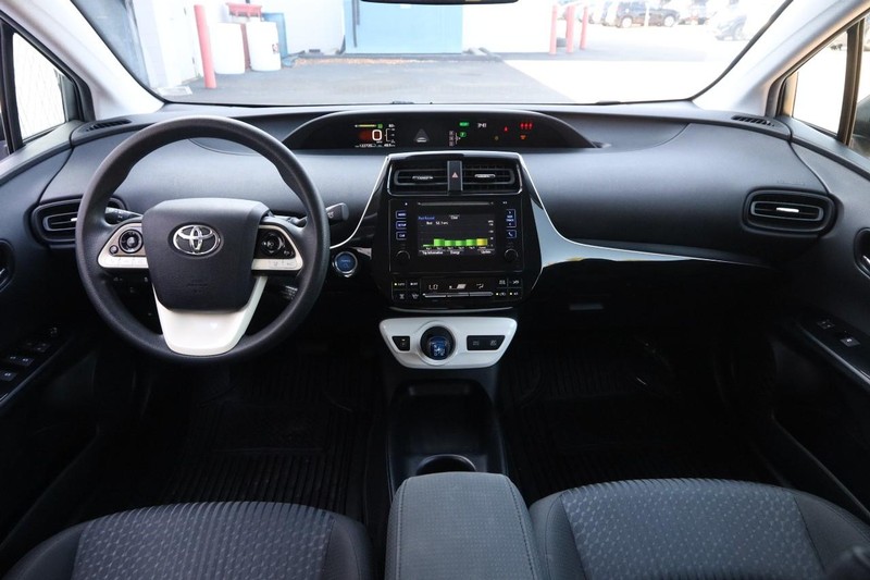Toyota Prius Vehicle Image 19