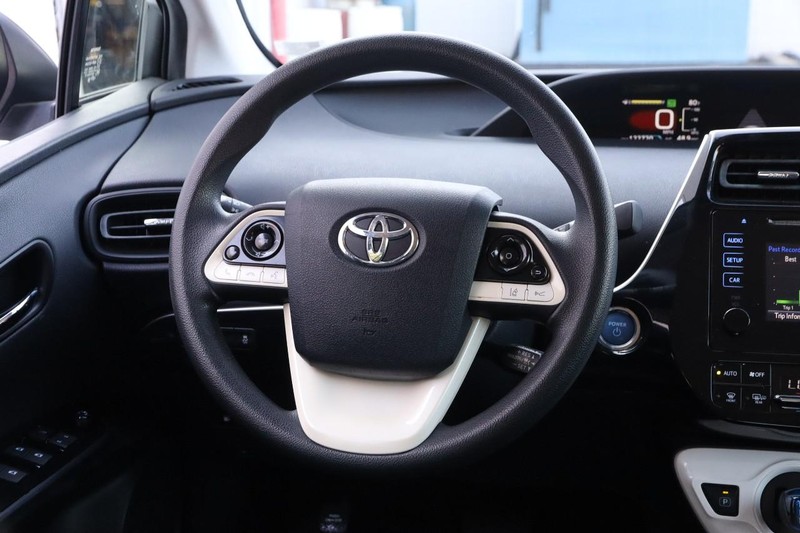 Toyota Prius Vehicle Image 21