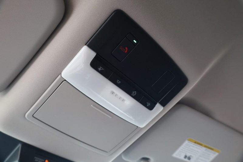 Nissan Rogue Vehicle Image 16