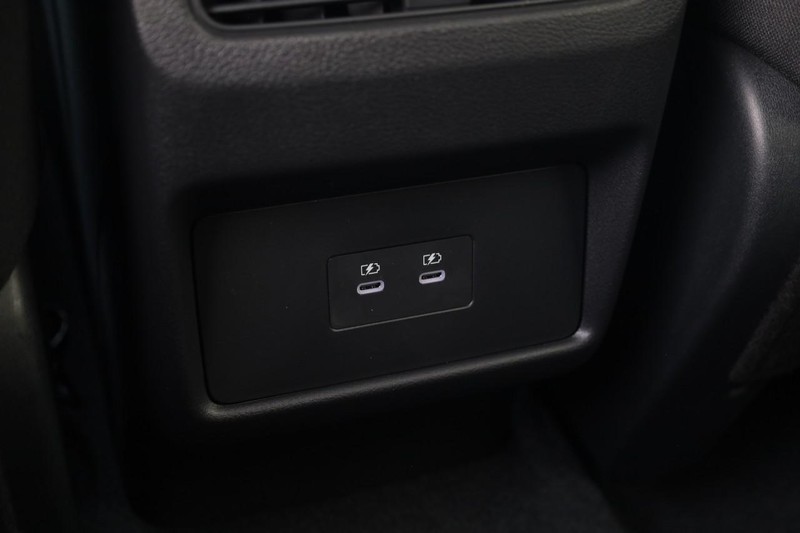 Nissan Rogue Vehicle Image 21