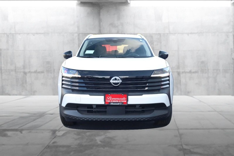 Nissan Kicks Vehicle Image 04