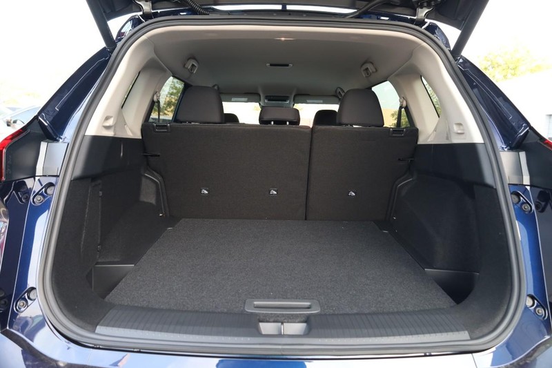 Nissan Rogue Vehicle Image 07