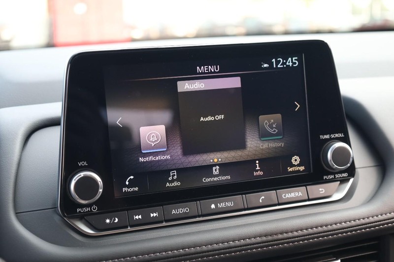 Nissan Rogue Vehicle Image 11