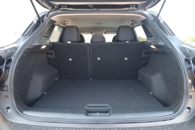 Nissan Kicks Vehicle Image 07