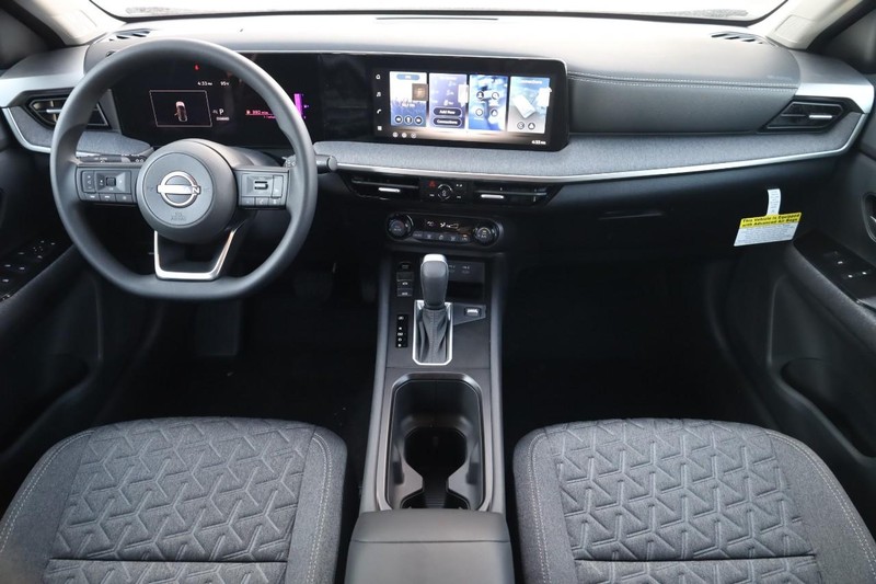 Nissan Kicks Vehicle Image 21