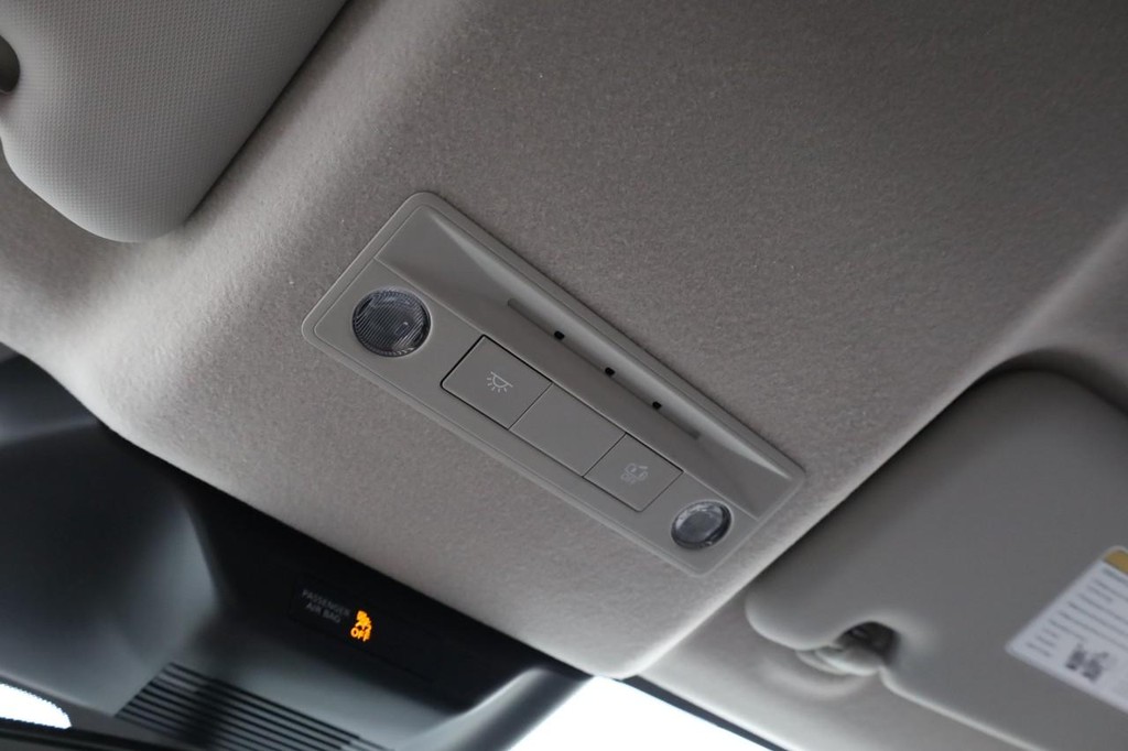 Nissan Kicks Vehicle Image 17