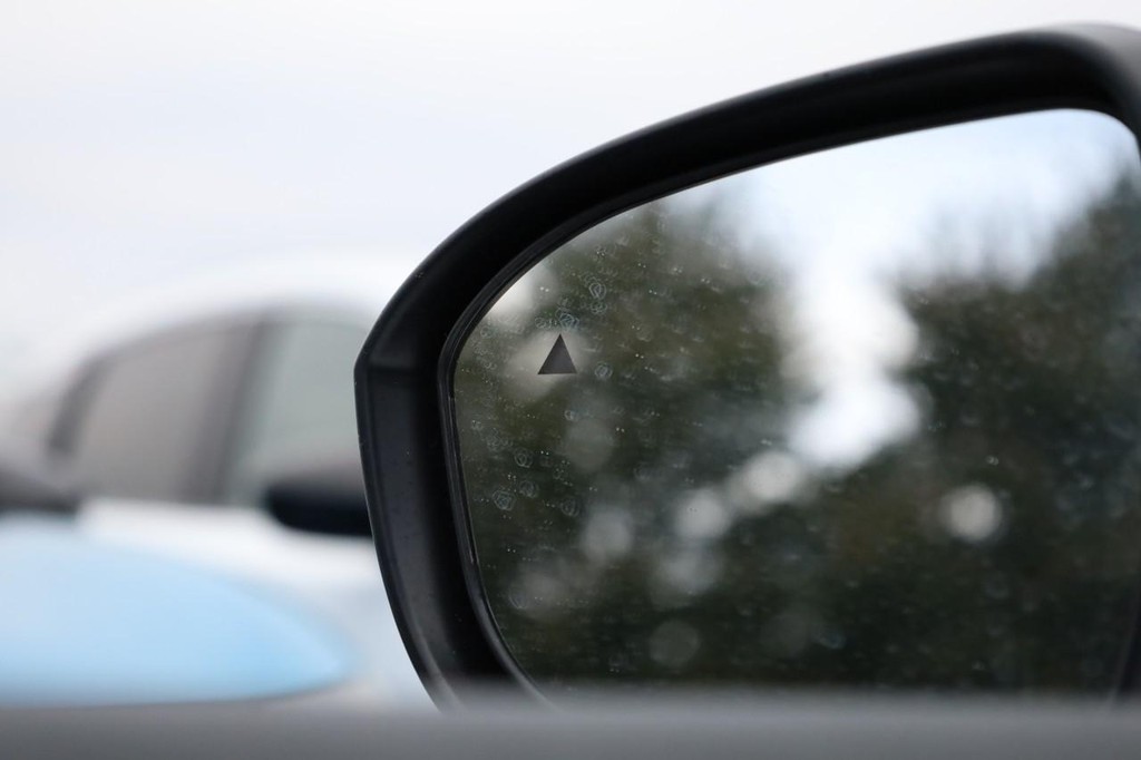 Nissan Kicks Vehicle Image 20